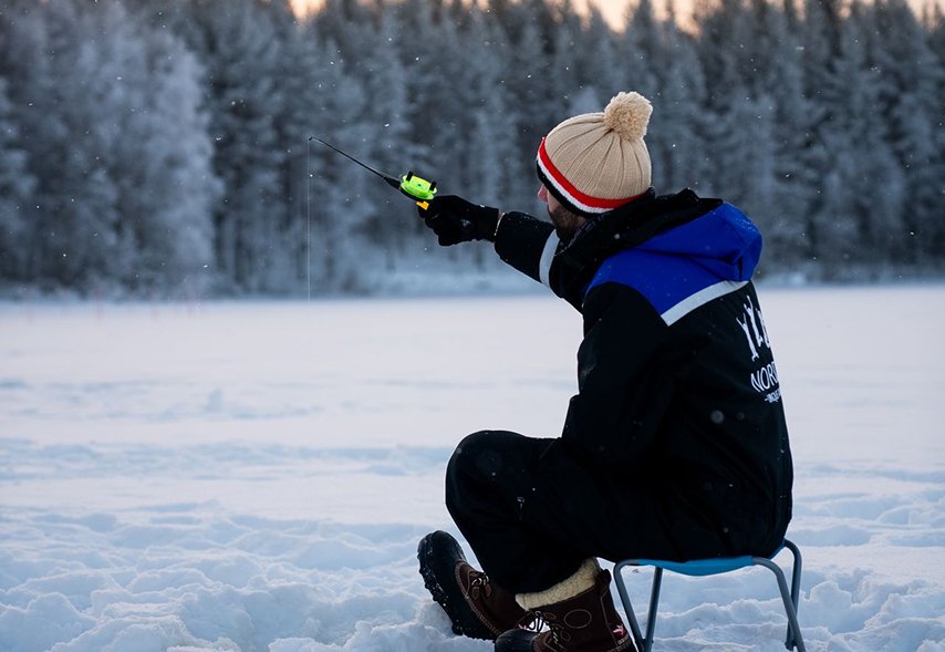Experience Lapland – Ice Fishing-3